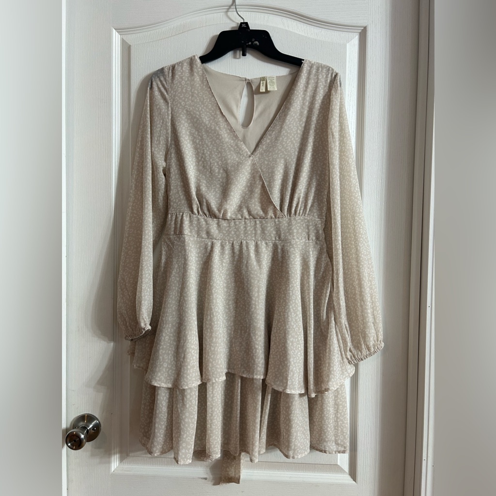 Beautiful Japan Dress Size Large 913
